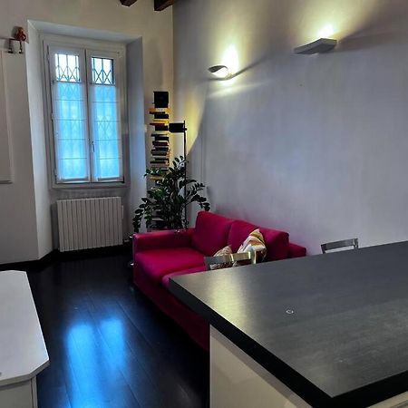 Sandra Flexyrent Wifi Charming Apt In Ticinese Milan Luaran gambar