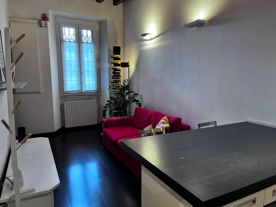 Sandra Flexyrent Wifi Charming Apt In Ticinese Milan Luaran gambar