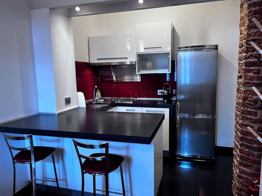 Sandra Flexyrent Wifi Charming Apt In Ticinese Milan Luaran gambar